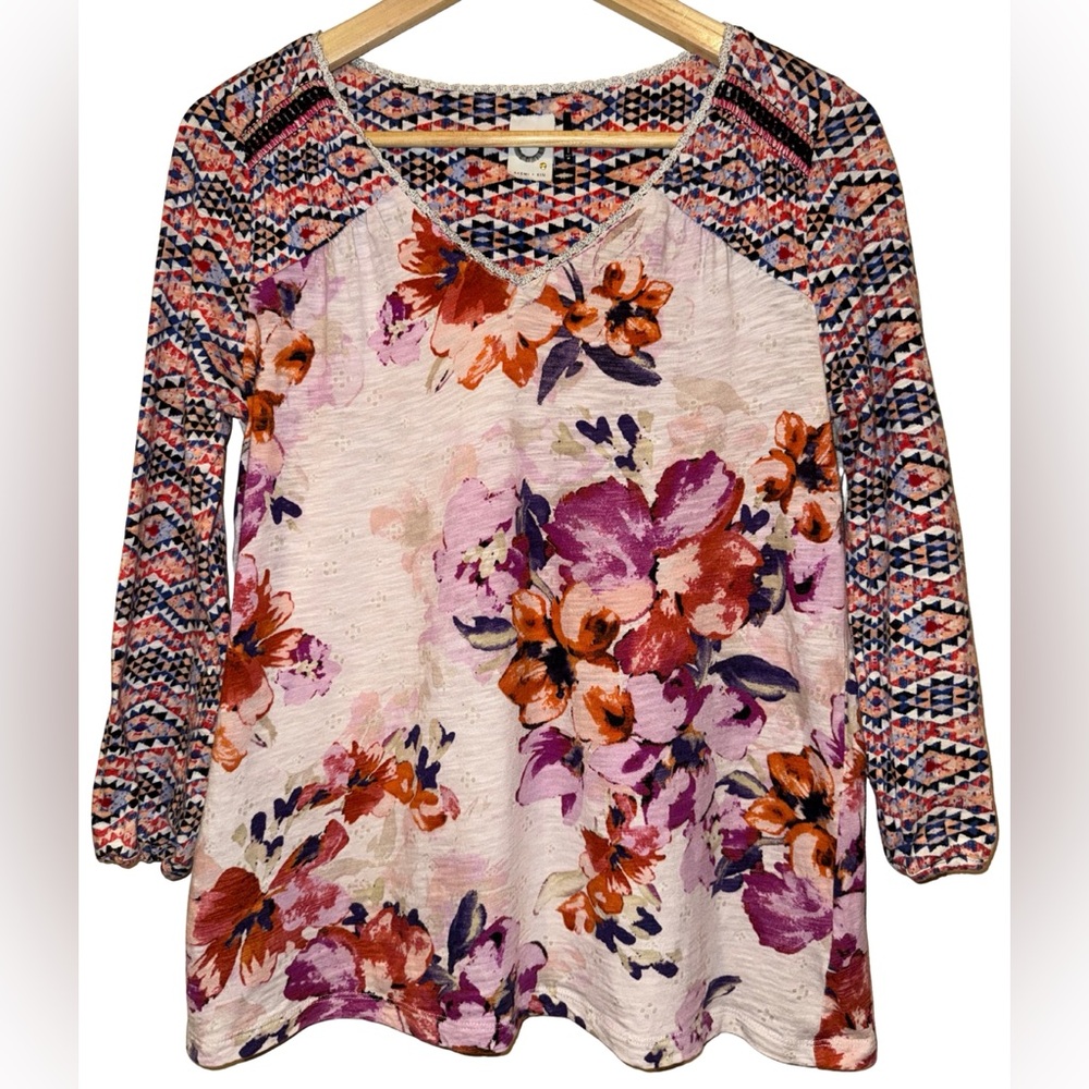 Anthropologie Floral V-Neck Raglan Top in Cream, Pink & Purple